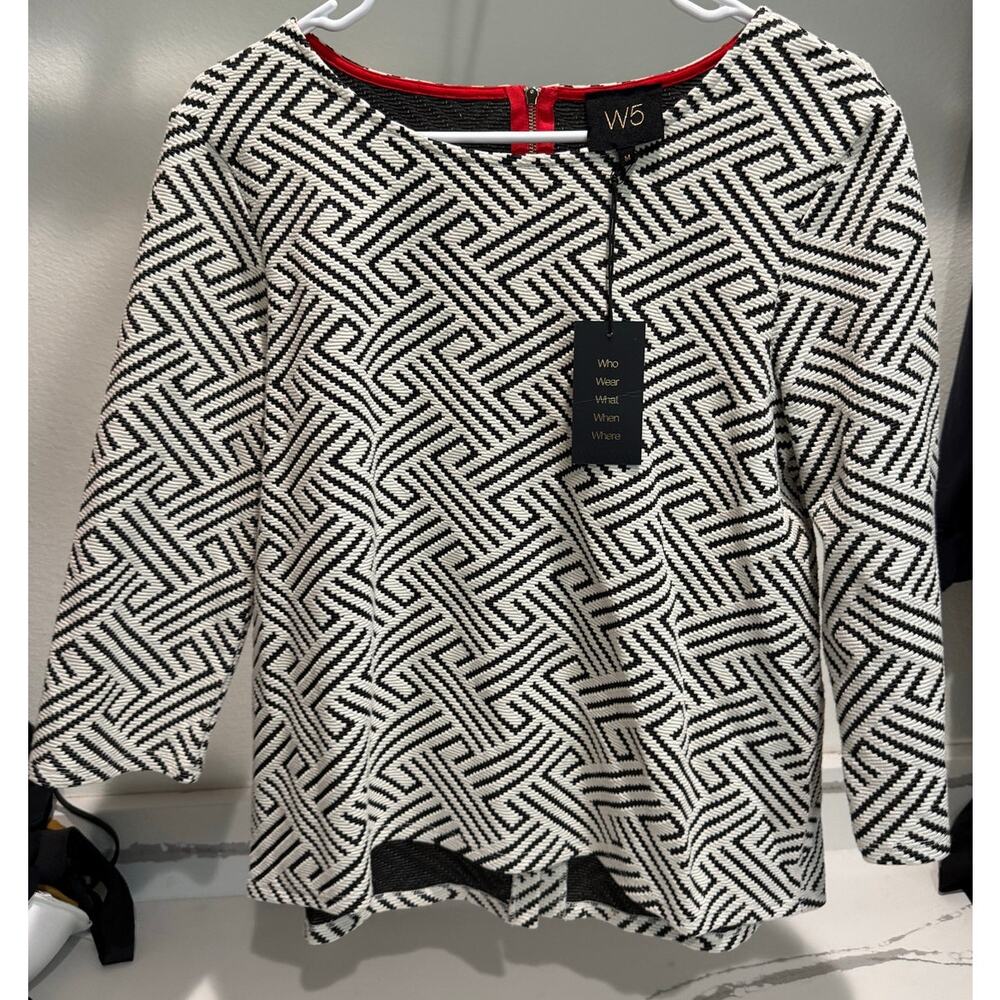 NWT W5 Women's Geometric Pattern Blouse Short Sleeve Size Medium